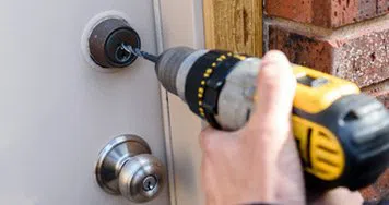 Security Locksmith Services Avondale, AZ 623-518-1112 - 13-Key-Broke-In-Lock